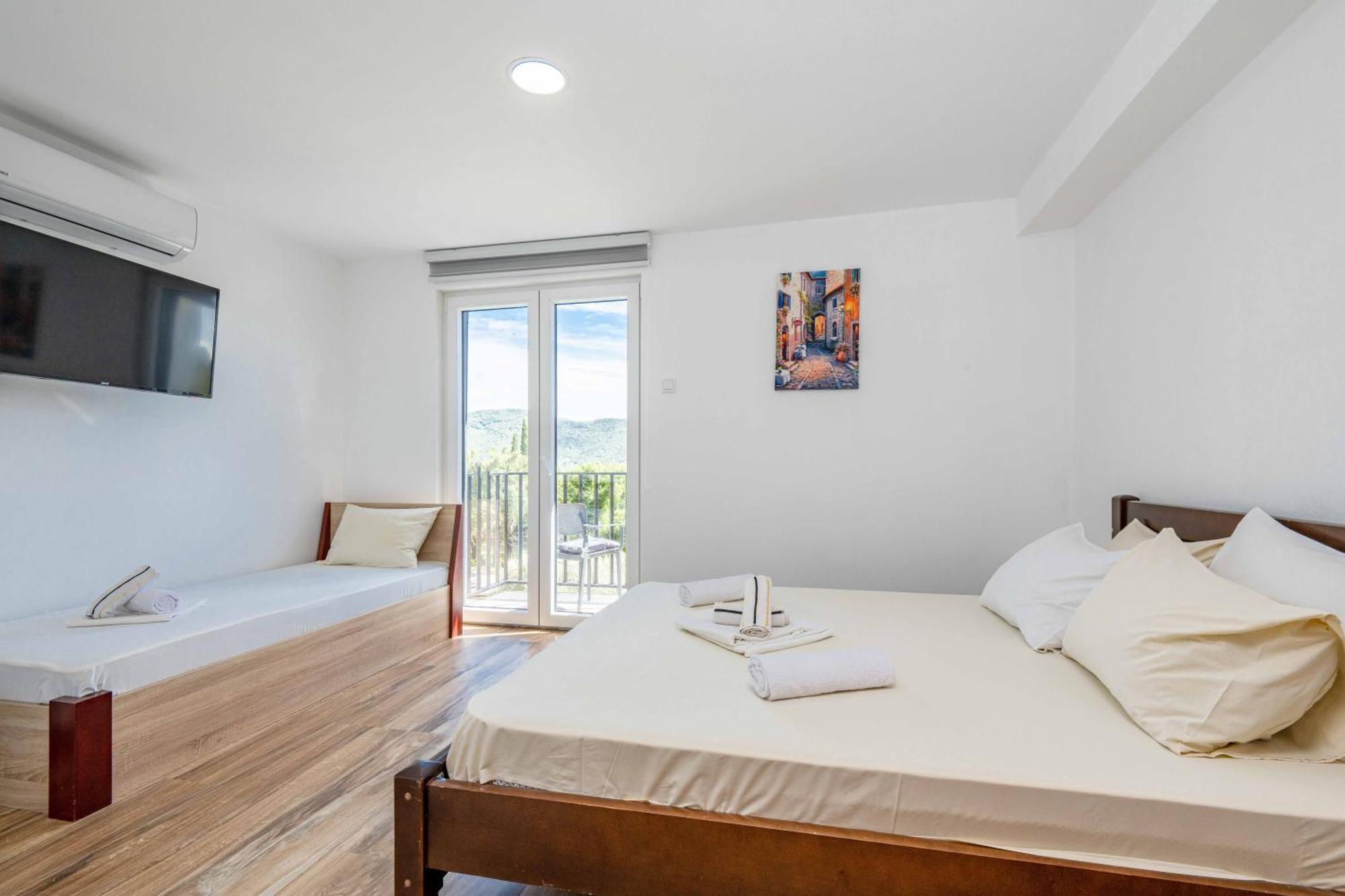 Sumice Inn Петровац Экстерьер фото