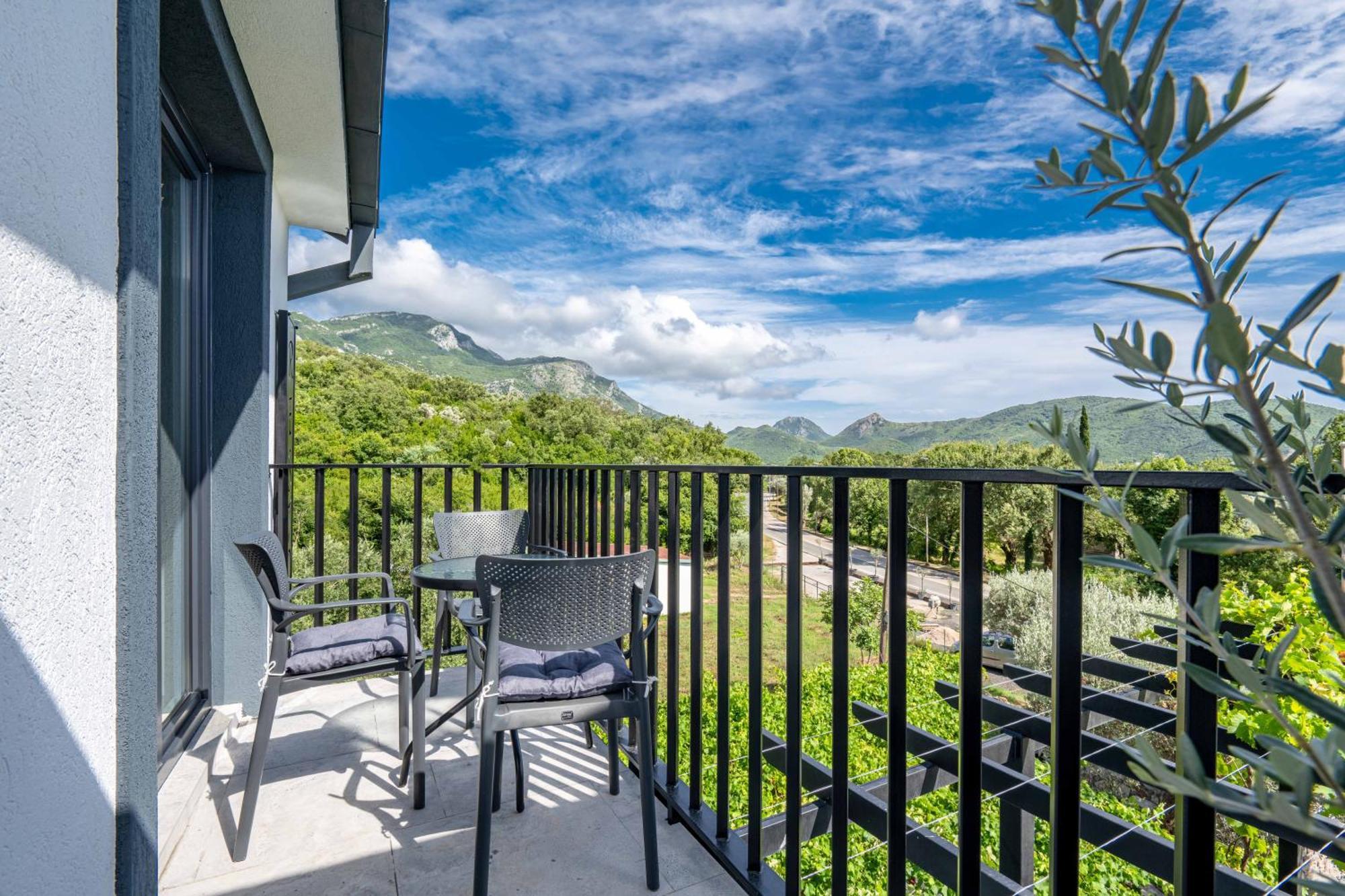 Sumice Inn Петровац Экстерьер фото